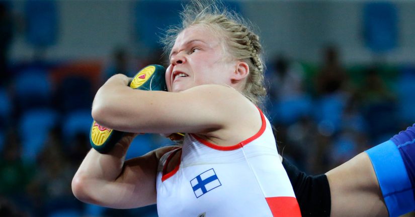 Petra Olli väänsi sarjan 65 kg loppuottelussa Azerbaidzanin Elis Manolovasta pistevoiton.