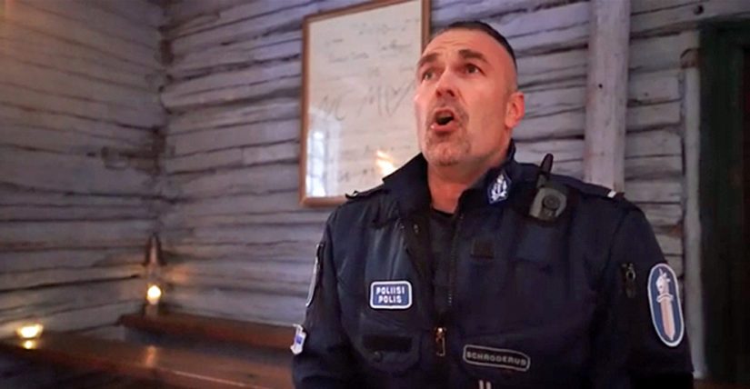 Vanhempi konstaapeli Petrus Schroderus on tuttu myös oopperalavoilta.