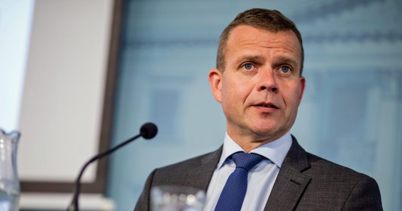 Kokoomuksen puheenjohtaja, valtiovarainministeri Petteri Orpo myöntää, että aikataulu ei enää ole realistinen.