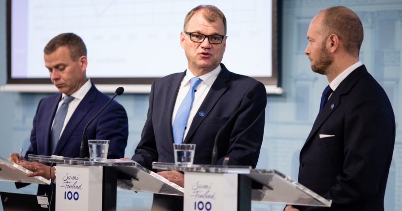 Hallitus kiiruhti väittämään talouskasvun olevan hallituksen ansiota, vaikka virkamiehillä eikä muilla ennustajaeukoilla ollut pienintäkään aavistusta kiihtyvästä talouskasvusta.