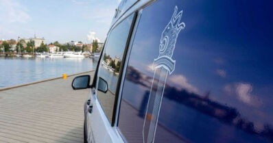 Iäkäs henkilö oli järvellä liikkeellä veneellä – sivulliset löysivät miehen menehtyneenä