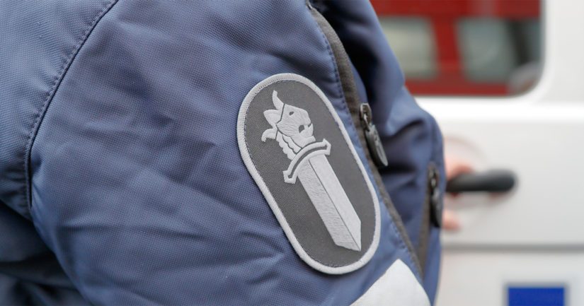 Poliisi oli nopeasti paikalla ja otti kiinni epäillyn, sivullisille ei aiheutunut tapahtuneesta vaaraa.