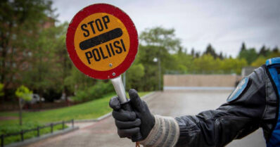 Moottoripyöräpoliisit lannistivat pakenijan – jopa 90 km/h kulkenut viritetty mopo takavarikoitiin