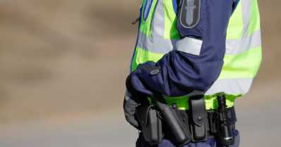 Poliisi sai ilmoituksen laukauksesta – riitaa selvitettiin panssariajoneuvojen ja poliisikoirien avulla