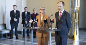 Huolestuttavia havaintoja – ”Kansanedustajien asunnoissa on käyty luvatta”