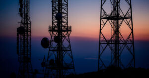 Poliisi kertoo syyn nuoren putoamiselle radiomastosta – ”Tarkoitus kuvata sisältöä TikTok-haasteeseen”