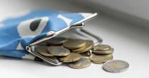 Valtaosa eläkeläisistä kokee toimeentulonsa helpoksi – joka kymmenes vaikeaksi