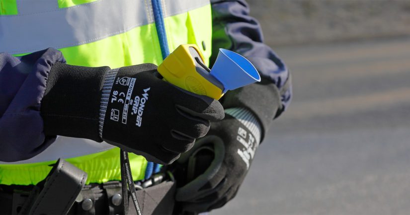 Kuljettaja puhalsi poliisin seulonta-alkometriin törkeän rattijuopumuksen ylittävän lukeman.