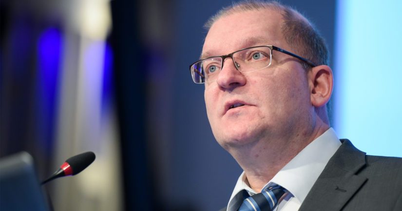 Riku Aalto johtaa Suomen suurinta teollisuuden ammattiliittoa Teollisuusliittoa, johon kuuluu 226 000 jäsentä.