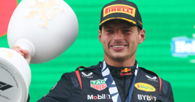 Max Verstappen juhli – Valtteri Bottas arvosteli talliaan
