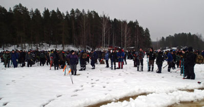 Lähes tuhat pilkkijää lähti mittelöön – SM-pilkki kisattiin hankalissa olosuhteissa