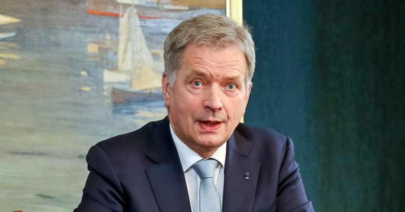 Sauli Niinistö toteaa, että valtiojohtoa myöten joudutaan nyt miettimään käyttäytymistä.