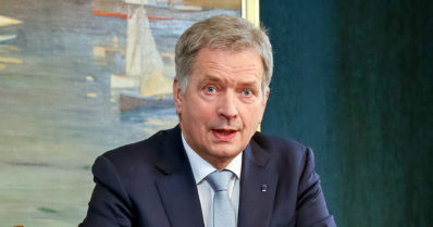 Presidentti Niinistö on kotiutunut sairaalasta – pitkittyneiden koronaoireiden jälkeen iski keuhkokuume