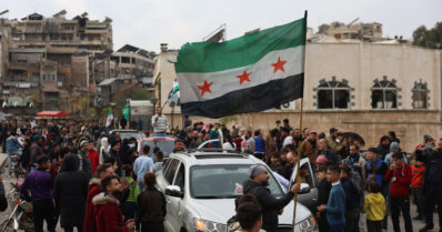 Syyrian hallinto kaatui ja presidentti pakeni – islamistikapinalliset valtaavat kaupunkeja