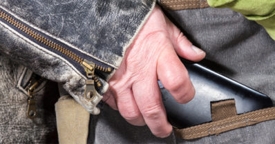 Poliisi on saanut kymmeniä ilmoituksia taskuvarkauksista – kaupungilla kannattaa olla valppaana