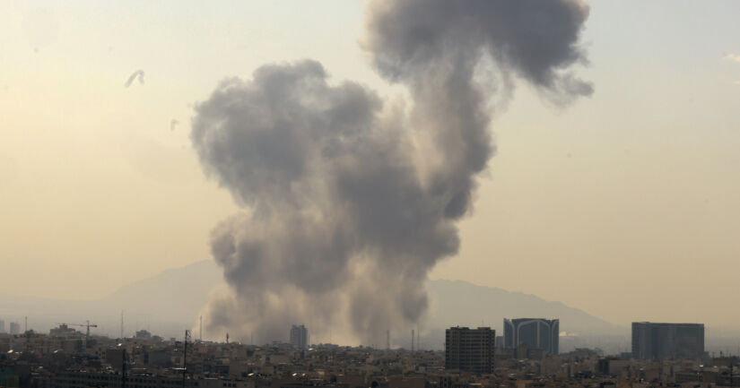 Yhdysvallat ja Israel iskivät Iraniin – ”Kun olemme valmiita, vallatkaa hallintonne”