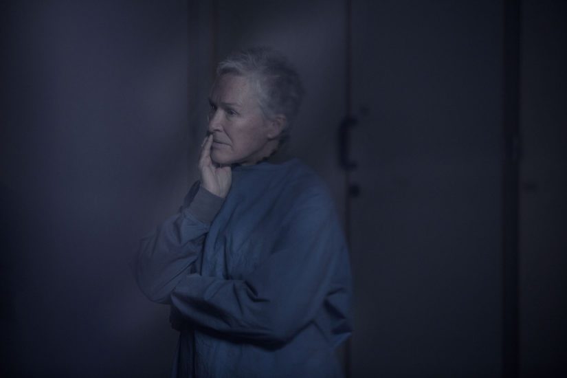 Huikean uran tehnyt Glenn Close esittää yhtä elokuvan avainhahmoista. (Kuva Cinema Mondo)