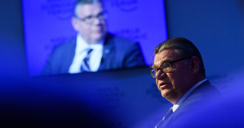 Ulkoministeri Timo Soini on vedonnut asiassa katoliseen vakaumukseensa sekä uskonnonvapauteen.