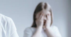 Alaikäisten tyttöjen tekemät pahoinpitelyt huolestuttavat – ”Poliisin keinot ovat varsin rajalliset”