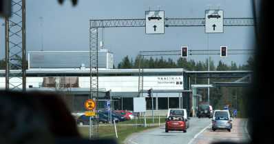 Venäjän tullin uusi tietoliikennejärjestelmä hidastaa rajatarkastuksia – usean tunnin jonoja rajalla