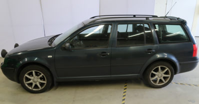 Tahallaan jalankulkijan yli ajanut pakeni tapahtumapaikalta – kaksi henkilöä otettu kiinni