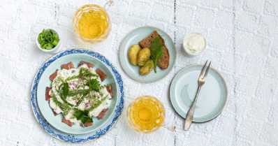 Kaikki irti varhaiskasvisten herkistä aromeista – raikas raparperi aloittaa satokauden