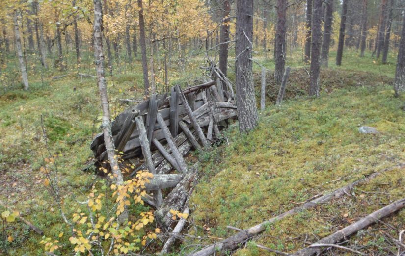 Katetun taisteluhaudan jäänteitä Vuotson kylän eteläpuolella.