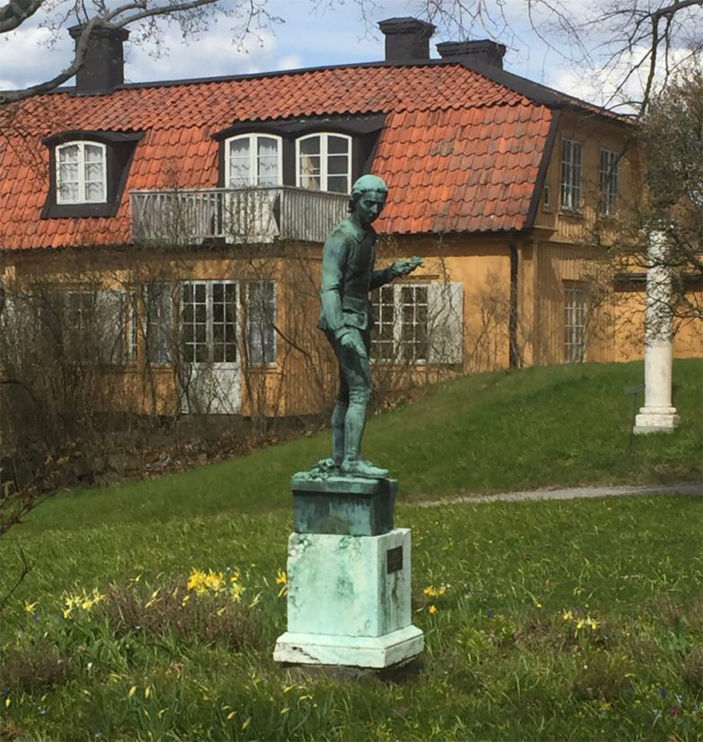 Prinssi Eugen oli poikamies, piti kukista, oli aktiivinen taidemaalari ja järjesti ihanassa ympäristössä runsaasti juhlia.